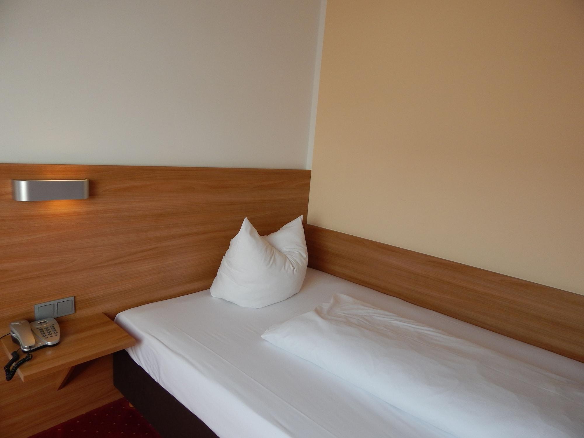 Hotel Andra Muenchen Экстерьер фото